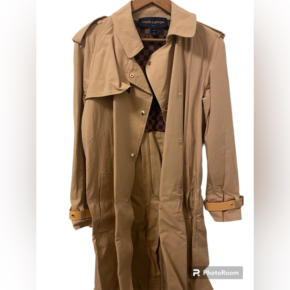 Louis Vuitton Trench Coat - size 40FR (US6-8)